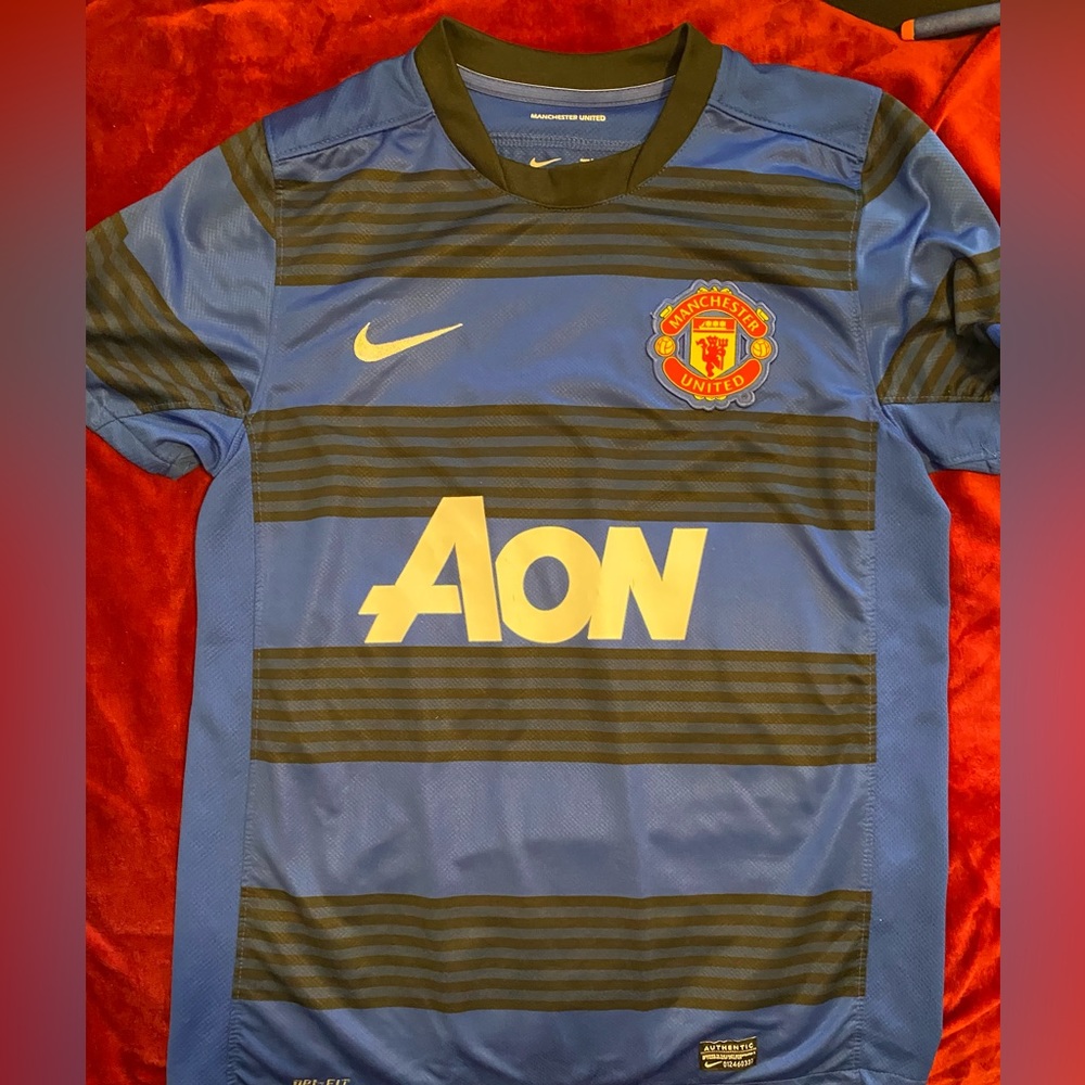 Nike Manchester United 2011-2013 Away Blue Jersey Football - size M